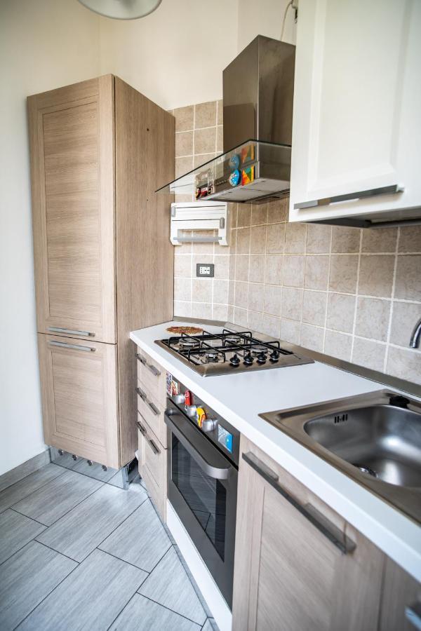 Edo'S Apartment Милано Екстериор снимка